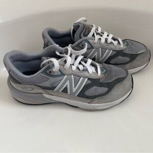 New Balance FuelCell 990v6 Lace up kids Sneaker, grey, 2